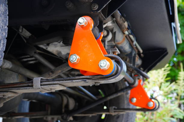 Tesla Model 3 en Model Y draagarmbussen: mogelijke problemen en rapporten uit de praktijk