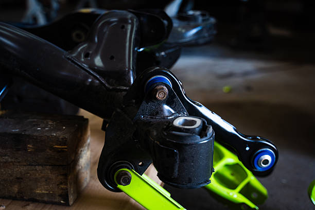 Van microscheurtjes tot falen: hoe herhaalde ophangingsbelastingen rubberen bussen vernietigen